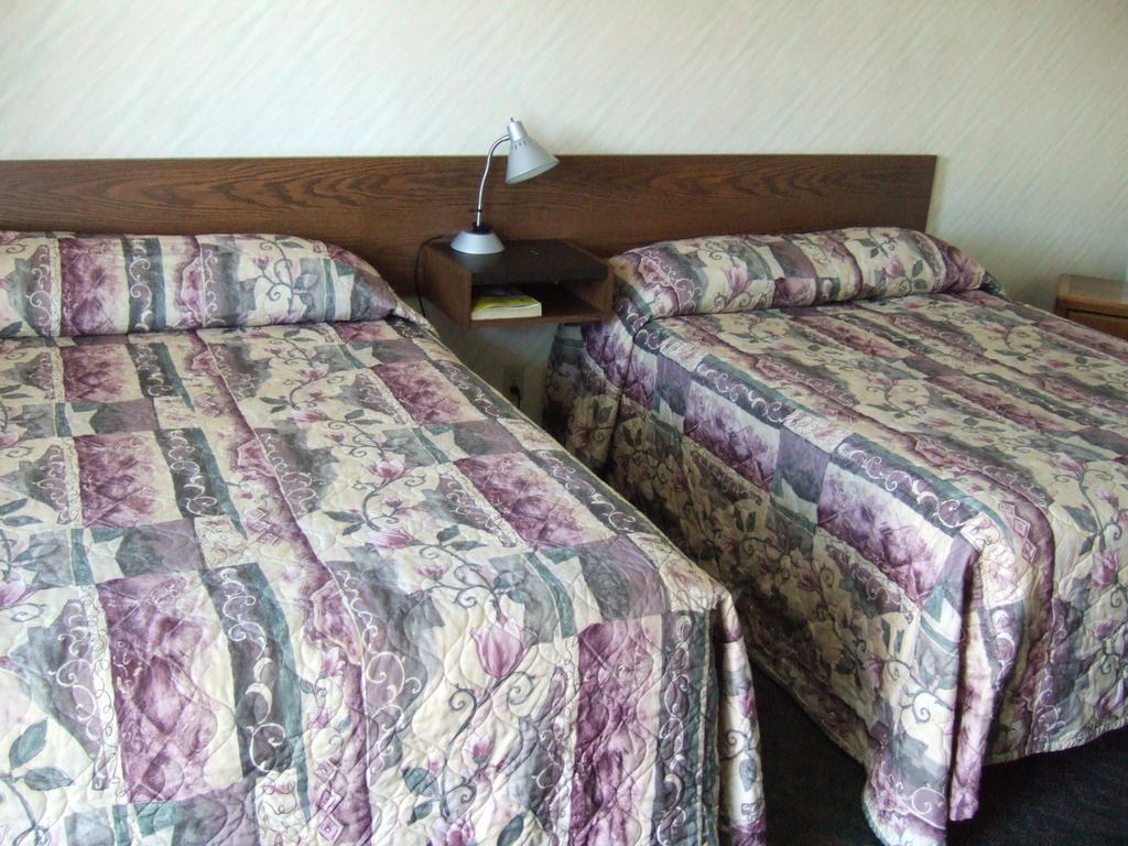 Wild Rose Inn Vegreville Zimmer foto